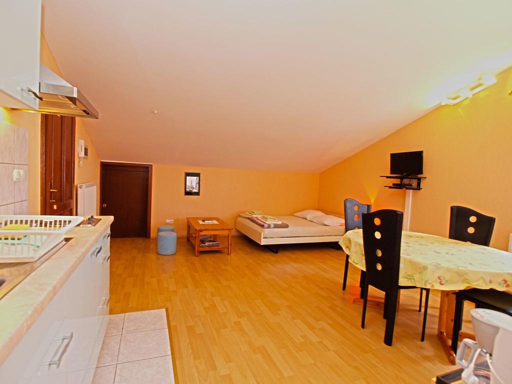 Apartments Denis 19 Fažana Esterno foto