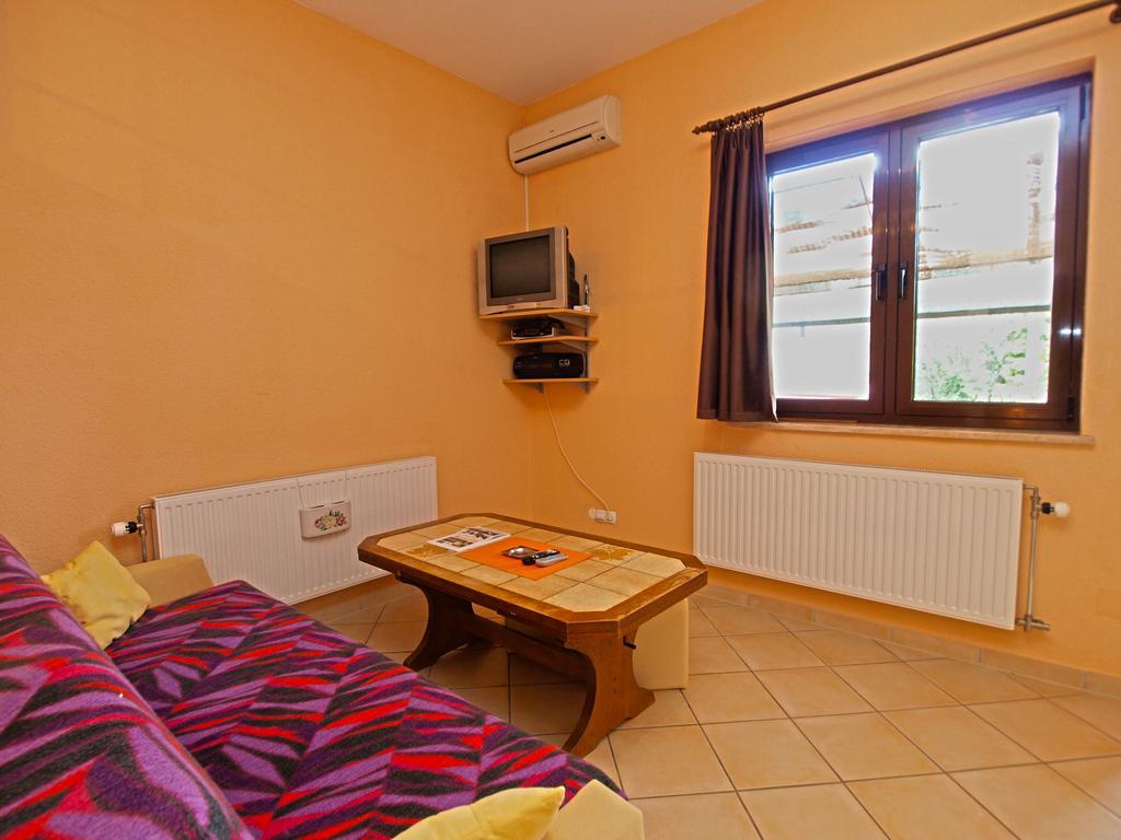 Apartments Denis 19 Fažana Esterno foto